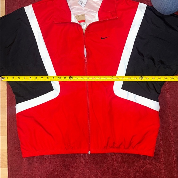 Nike Red and Black Windbreaker Jacket - Picture 4 of 5